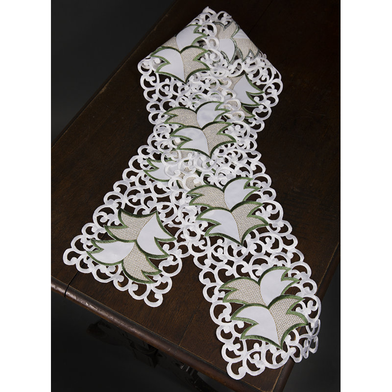 Coureur de vacances brodé cutwork Tannenbaum