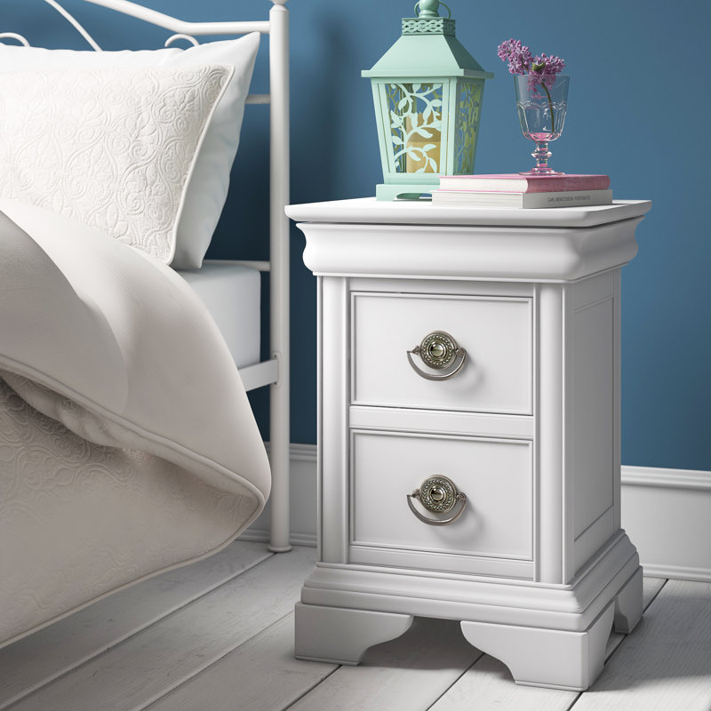 Aaden 47.3cm W Solid Wood Bedside Table