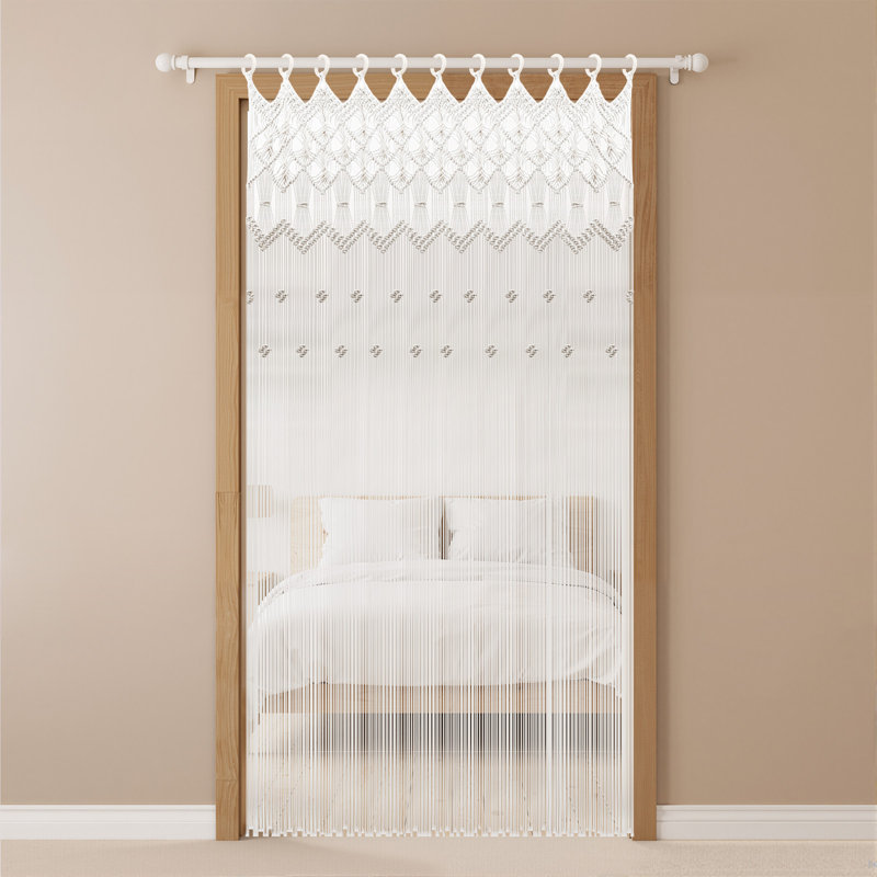 Rideau de porte tissé avec anneaux en bois