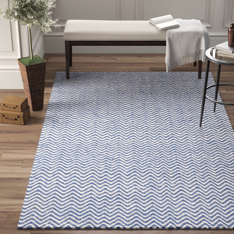 Tapis bleu / blanc en laine fabriqué à la main Rita, Rectangle de 5 pi x 8 pi