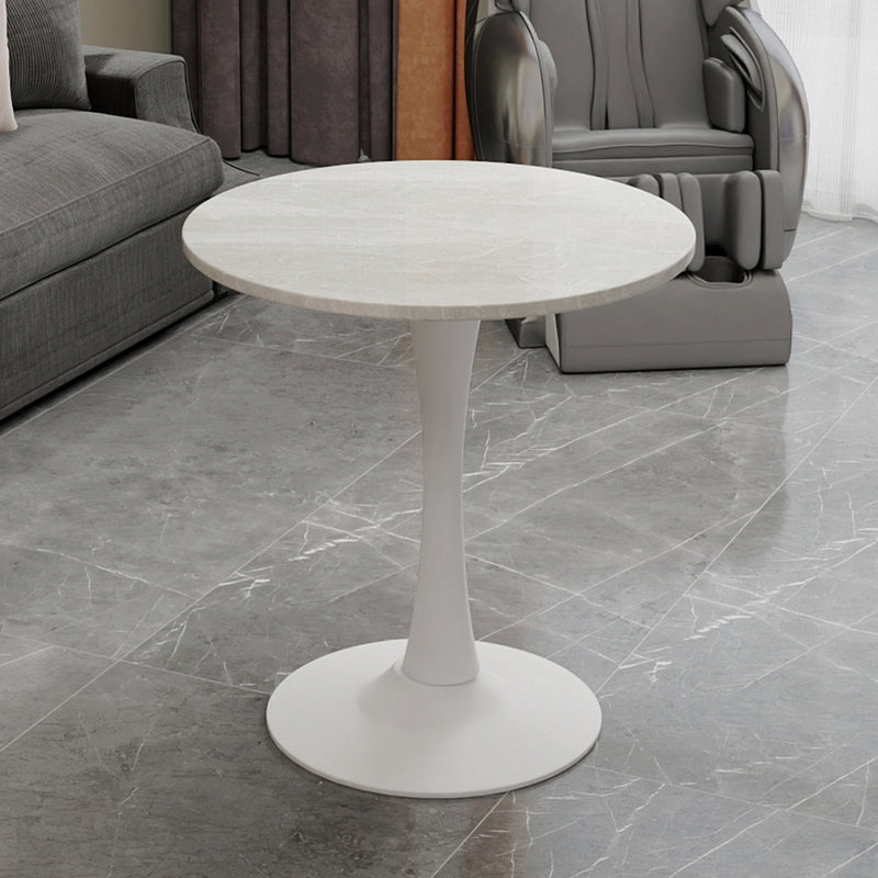 Table basse de 27,6 pouces de style Mid-Century moderne, pouvant accueillir de 2 à 4 personnes, dotée d'un plateau rond en marbre veiné de blanc, parfaite pour divers espaces.