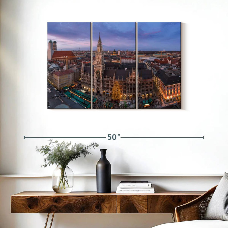 Rorry Munich City Center, 24" H x 38" W
