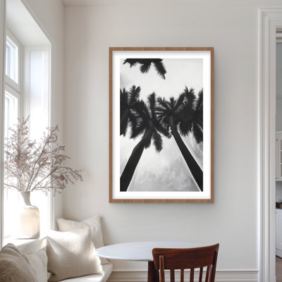 Palmiers monochromes - reproduction encadrée côtière noir et blanc