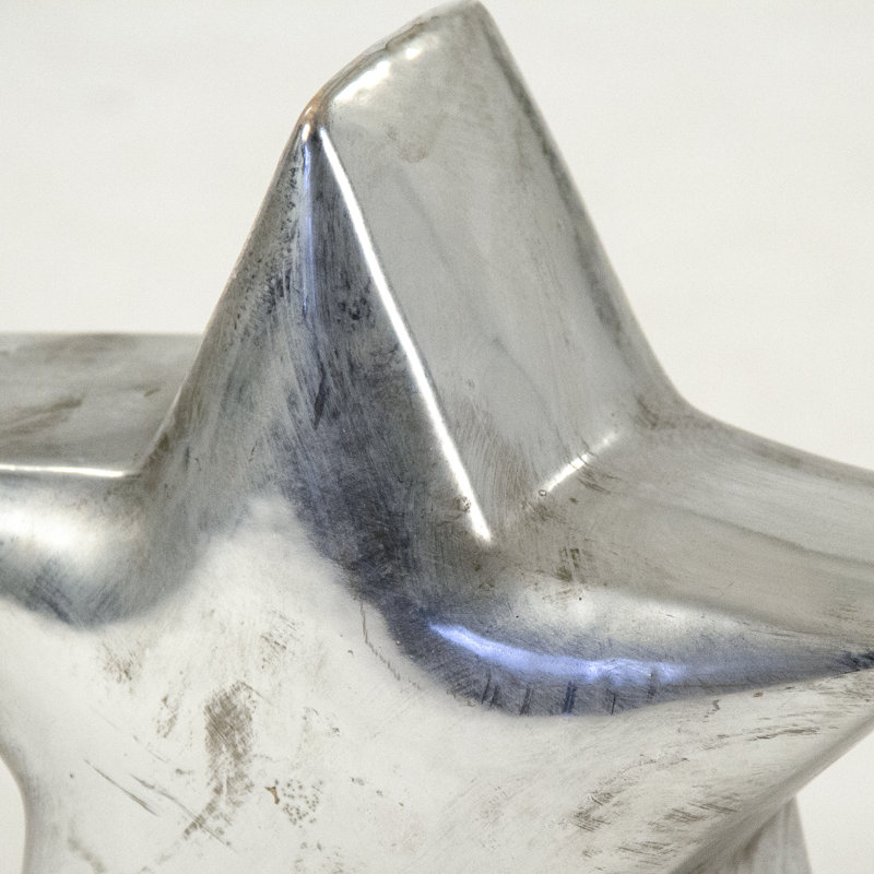 Raines Distressed Star, 7.5" H x 7.5" W x 3.5" D, Silver