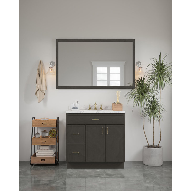 Miroir de coiffeuse mince à cadre Shaker 54 po x 34 po, gris fumé, DB117593D62D4084B638B40D2E547A5B, Gris fumé