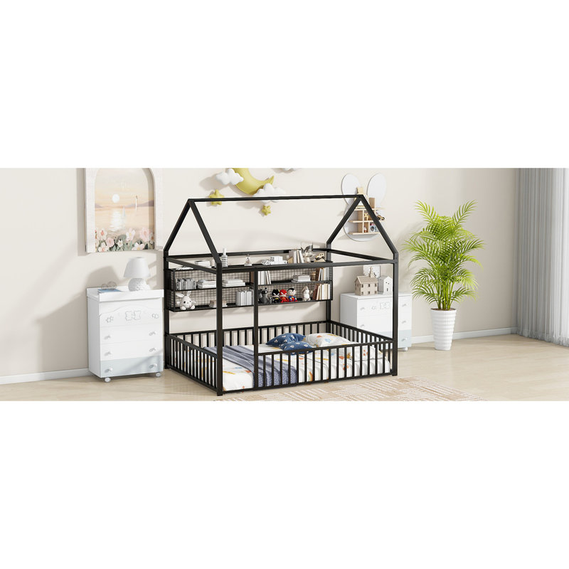 Structure de lit pleine grandeur en métal noir. Tablettes et clôture pour plus de commodité. L 77,6 po x l 55,6 po x H 66,9 po. Conception fiable en noir, taille. Avec une chambre à coucher moderne. Durable