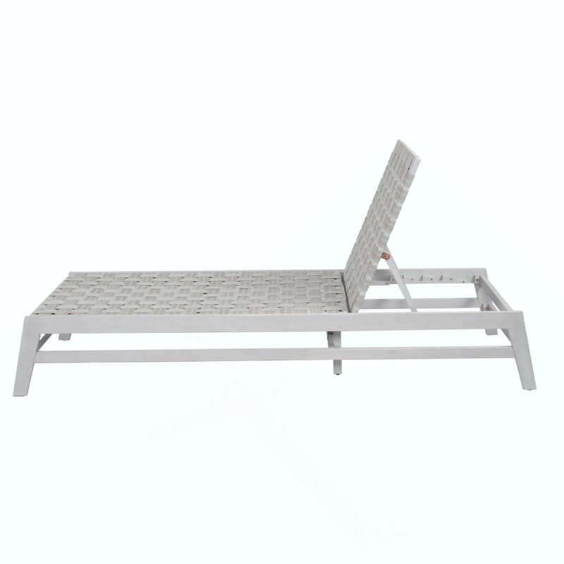 Chaise longue d'extérieur en bois d'acacia durable avec positions réglables pour une détente ultime et un design élégant