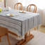 Nappe blanche en lin et coton avec pampilles blanches