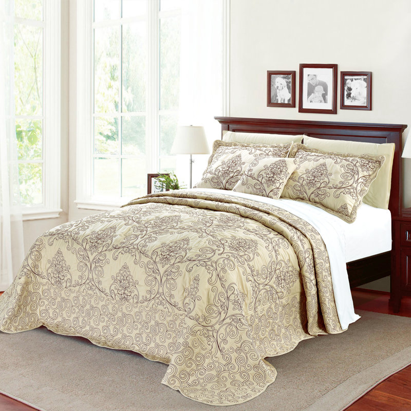 4 Piece Damask Oversized Embroidery Bedspread Set, Queen Quilt + 2 Queen Shams + Throw Pillow, Beige