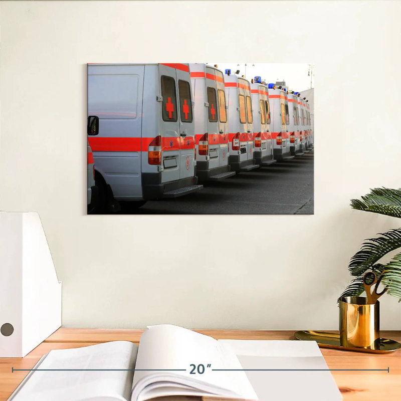 Ambulances garées Mehar, H 8 po x l 12 po
