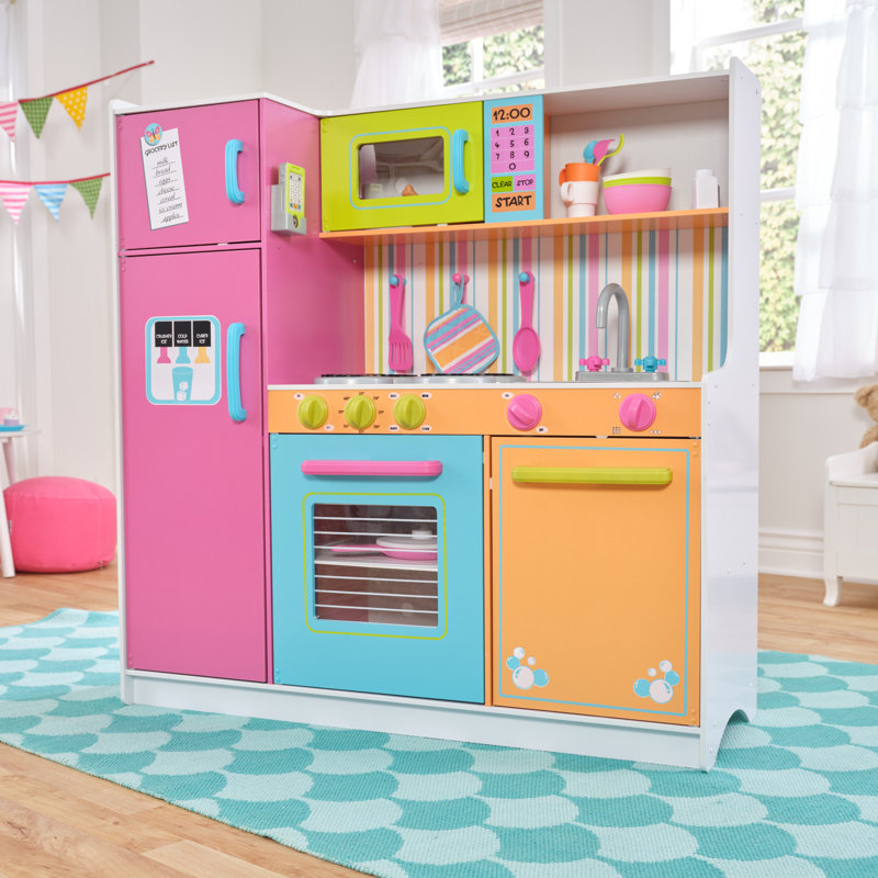 Deluxe Big and Bright Kitchen
