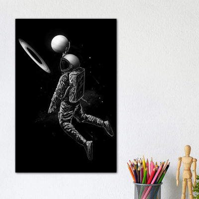 " Saturn Dunk " by Ninola Design