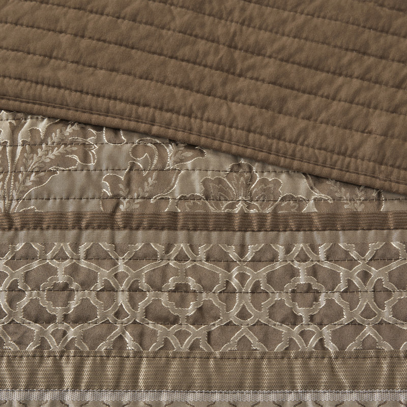 6 Piece Jacquard Quilt Set, Full / Queen + 2 Shams + 3 Throw Pillows, Brown