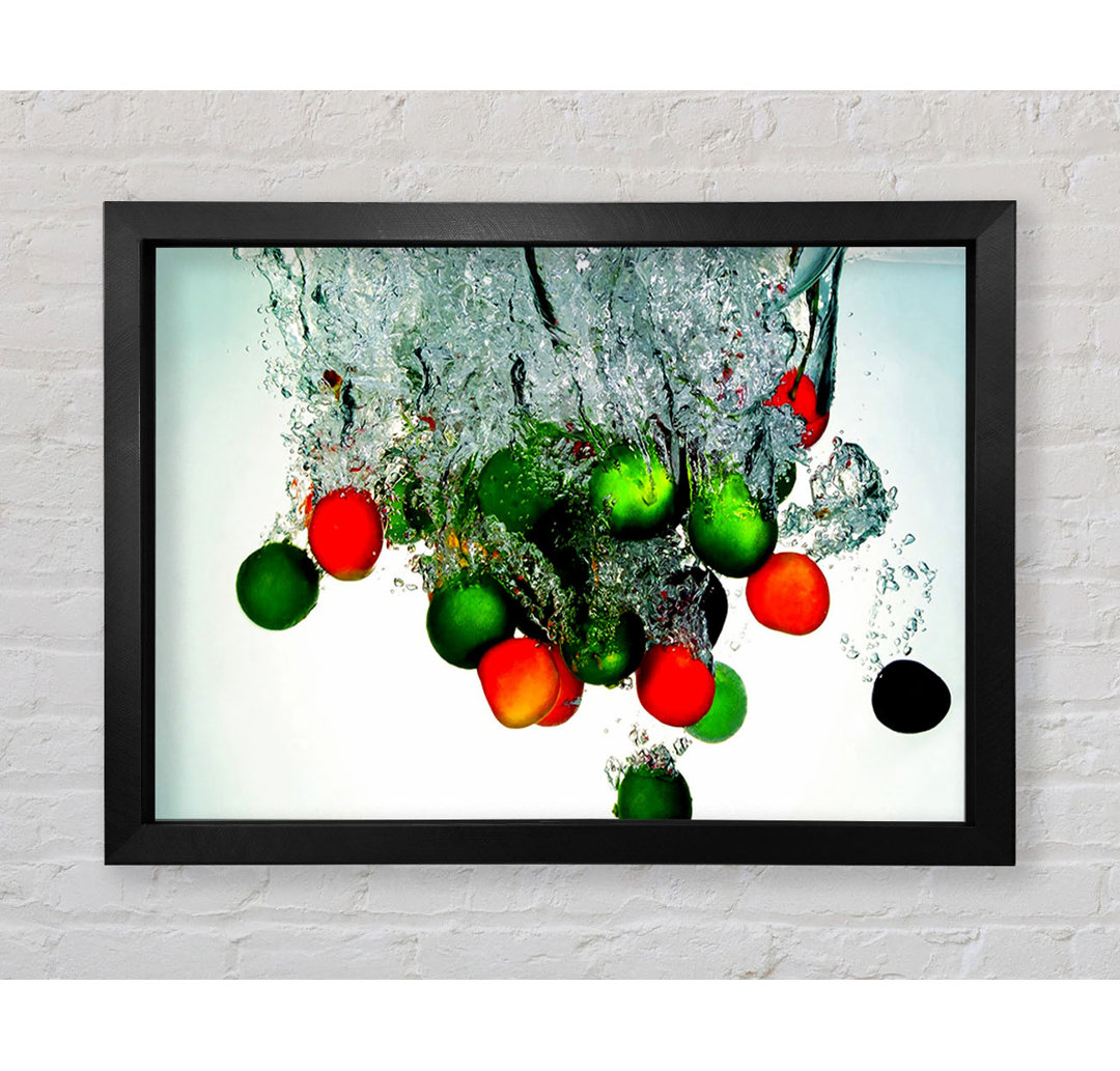 Water Splash Fruit - Einzelner Bilderrahmen Kunstdrucke