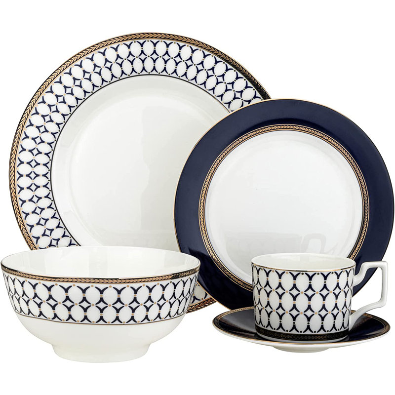 Victoria Bella 95AC8974C55F437AABA1EC99C679D0A2 Ensemble de 4 assiettes en porcelaine porcelaine tendre 10,5 ", service de vaisselle, service pour 4 personnes. Renaissance Gold