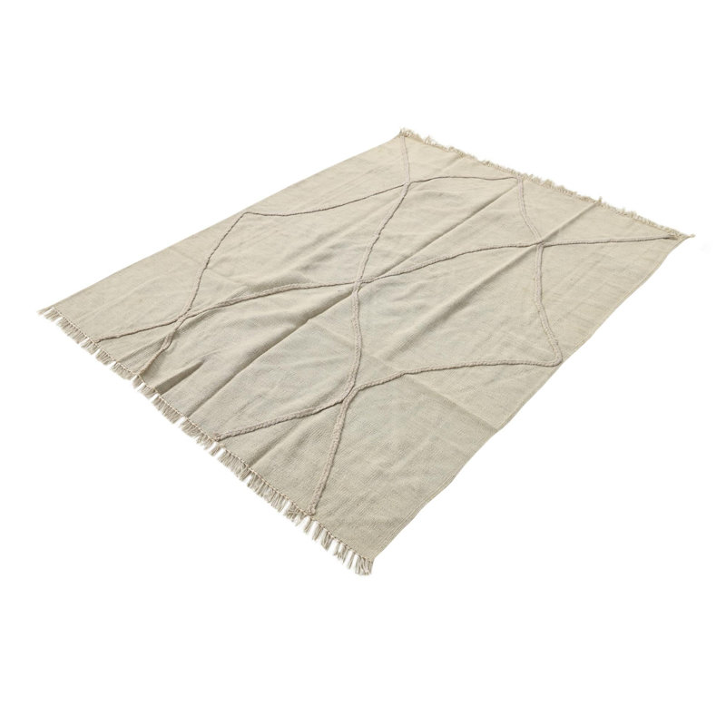 Tapis ivoire 4 pi 1 po x 5 pi 3 po Pinkerton