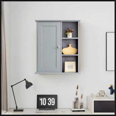 Armoire de rangement au-dessus de la toilette