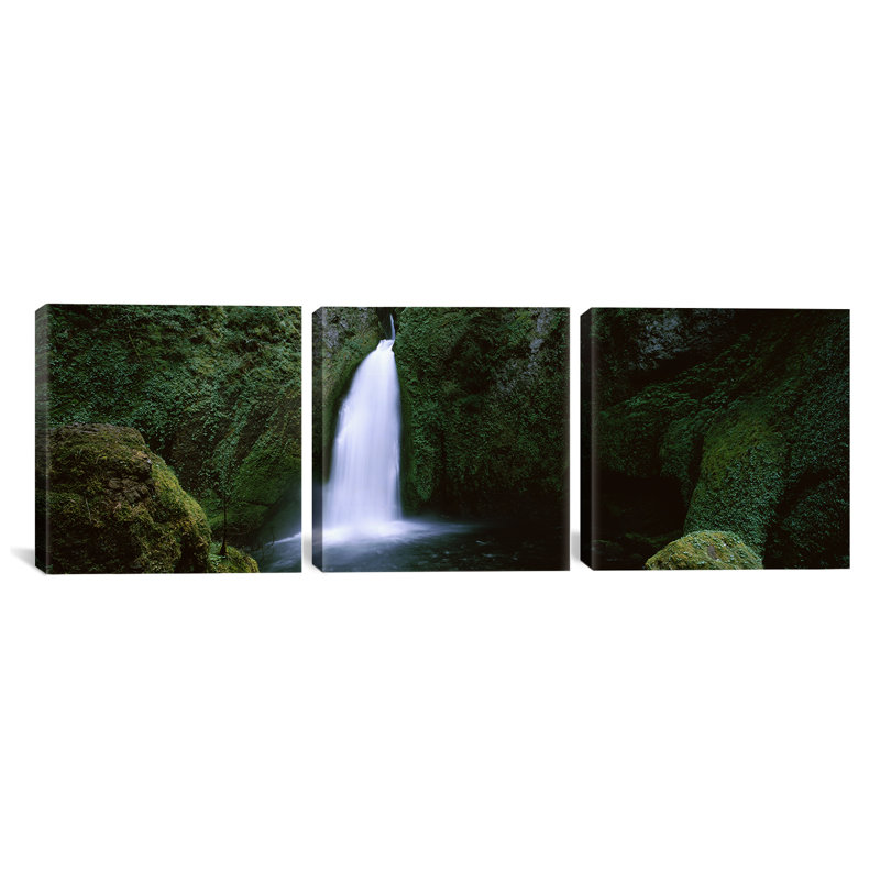 Cascade dans un forest columbia river gorge, oregon, états-unis-ensemble de 3 reproductions de photos sur toiles tendues