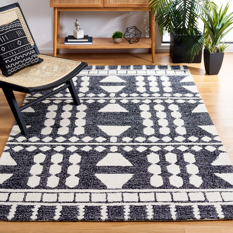 Hanssel Hand Tufted Performance Southwestern Rug, Rectangle 5' x 8'