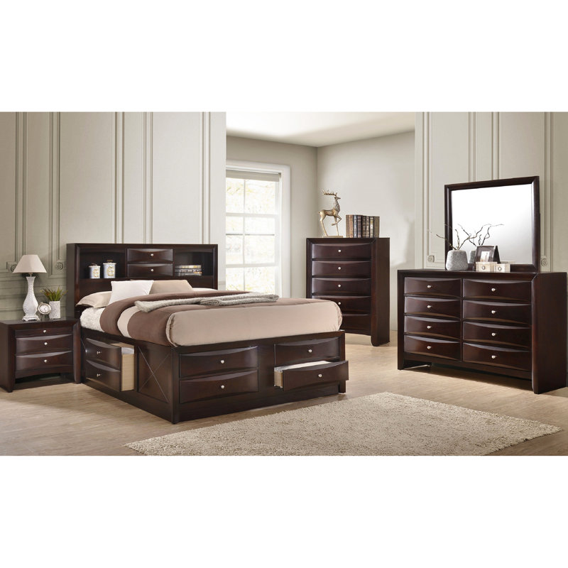 Commode 5 tiroirs à finition brune pour chambre à coucher - en bois massif