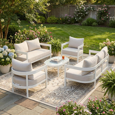 Ensemble de mobilier d'extérieur courbé en aluminium 5 pièces, 2 chaises simples, 1 causeuse, 1 canapé à trois places et 1 table basse ovale en verre trempé, ensemble de conversation pour terrasse sur le bord de la piscine, pour 7 adultes