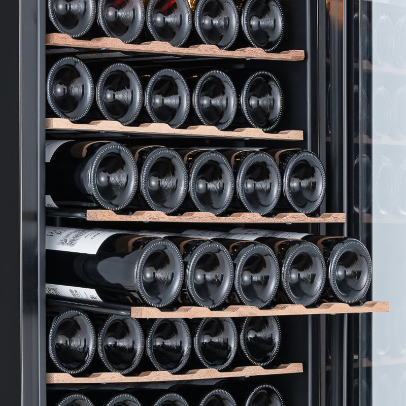 Cave à vin Ca'Lefort de 48 cm de large, 34 bouteilles, pose libre, monozone, avec étagères en bois et éclairage DEL tricolore