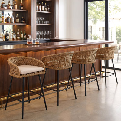 Ensemble de 4 tabourets de bar d'extérieur à hauteur de comptoir avec coussins amovibles pour le jardin, la pelouse, la piscine et la cour