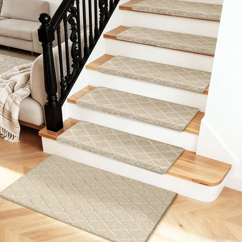 Rease Non-Slip Stair Tread, Cream Grey Diamond Trellis