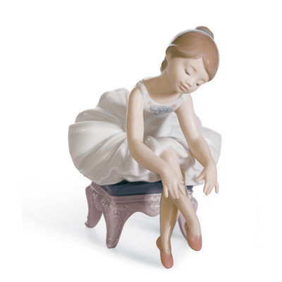 Little Ballerina I Girl Figurine -  Lladro, 01008125