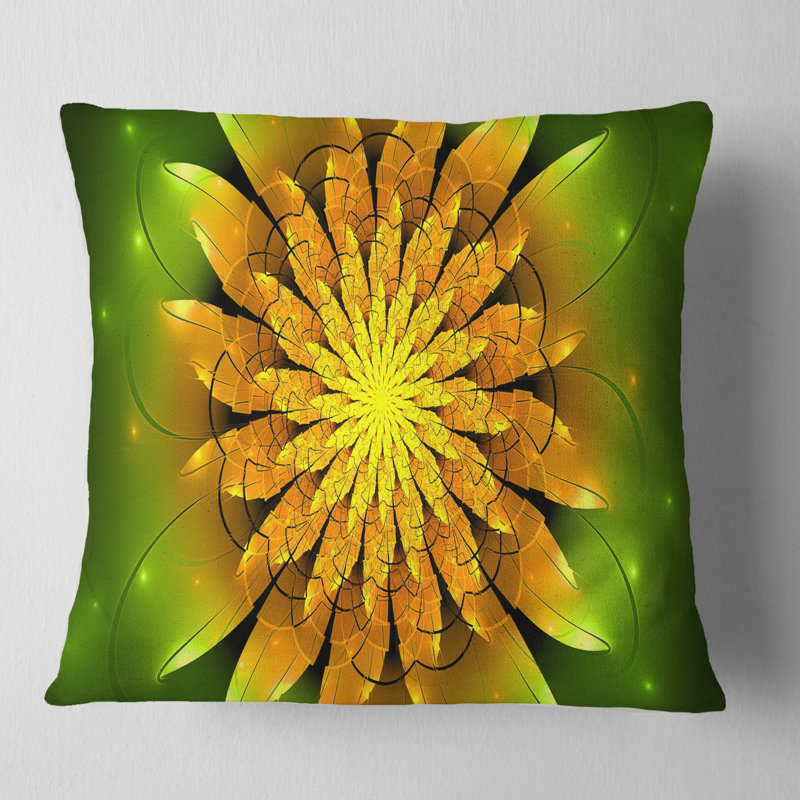 Fleur fractale jaune vif sur fond vert - coussin à imprimé floral, 18 po x 18 po, Coussin décoratif