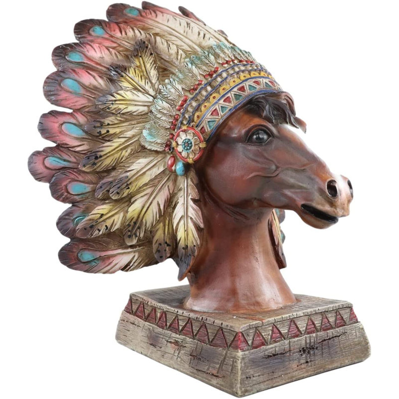 Figurines & Sculptures