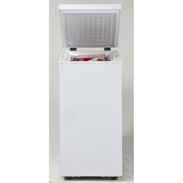 Chest freezer 5 cubic feet delivery is available firm on my price for Sale  in Everett, WA - OfferUp