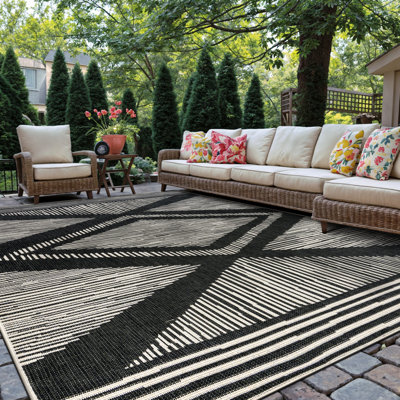 Tapis intérieur / extérieur à rayures géométriques Contemporary