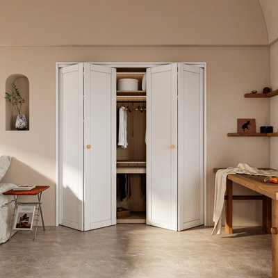 Porte pliante en bois manufacturé 72 po x 80 po à double panneau blanc avec noyau apprêté et ensemble de quincaillerie d'installation (garde-manger, porte de placard)