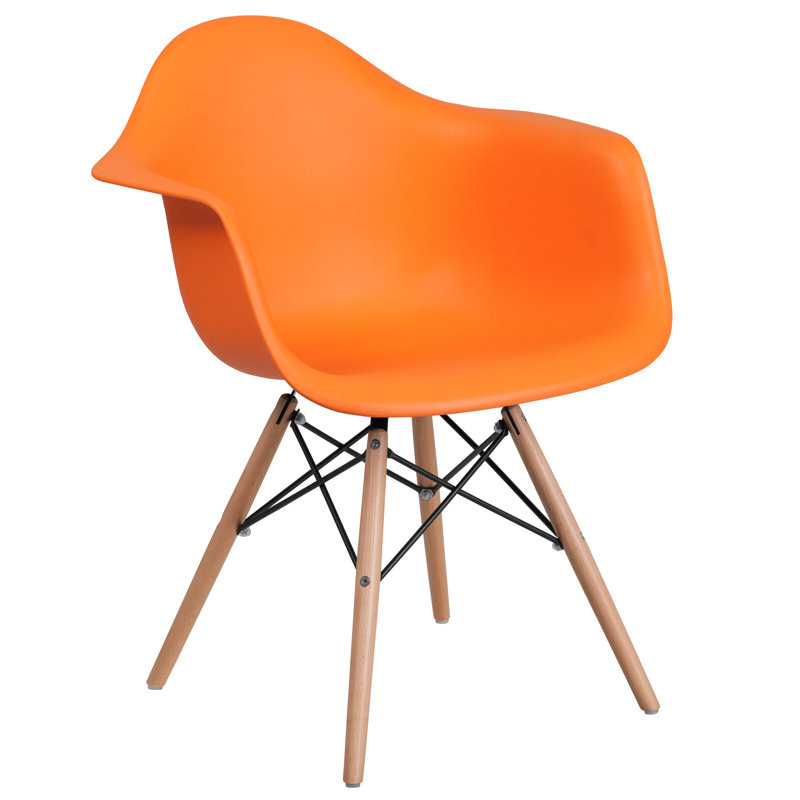 Chaise en plastique Herculaneum avec accoudoirs et pieds en bois, Orange