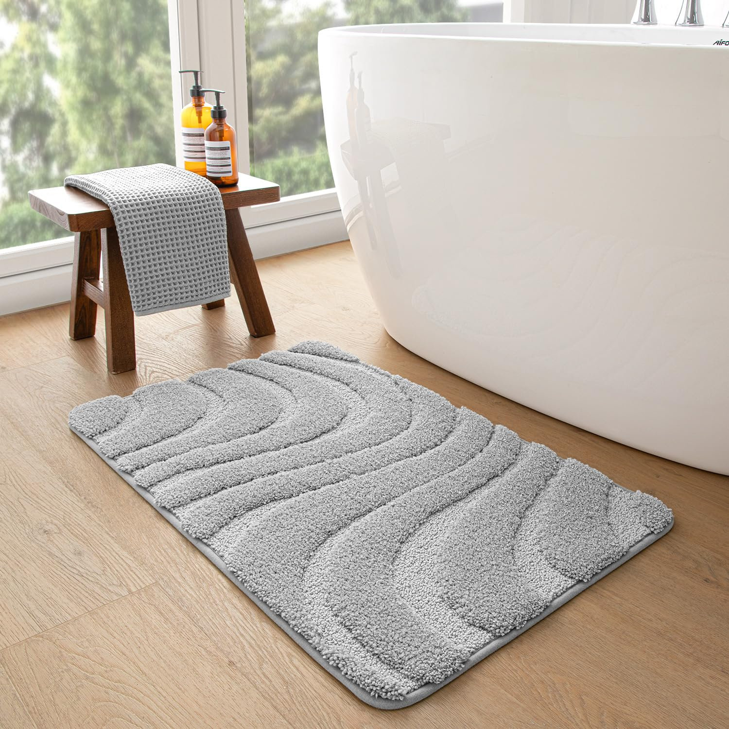 Gagetown Bath Rug, 24" W x 43" L, Light Gray