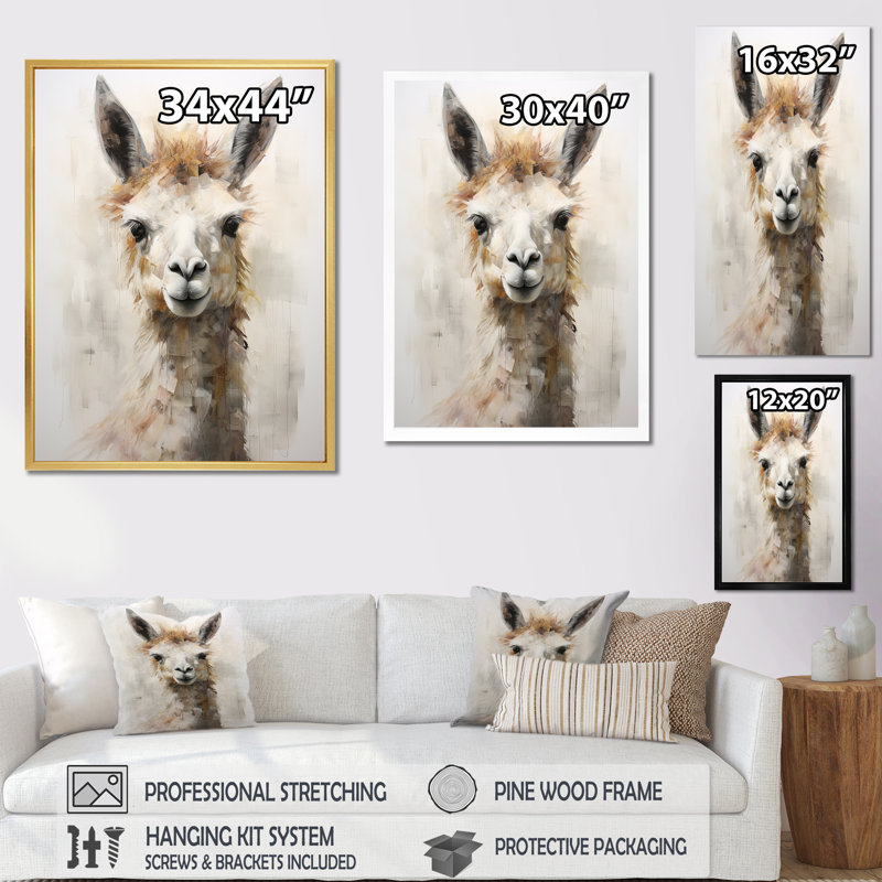 Furry Llama Portrait I, reproduction d'art sur toile, Cadre flottant doré, H 44 po x l 34 po x P 1,5 po