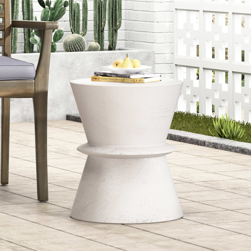 Bureau d'extérieur en béton léger. Style chic. L 15,27 po x P 15,27 po H 17,54 po, blanc antique, compartiment latéral non nécessaire. Forme gracieuse. Ajoute de l'espace de rangement