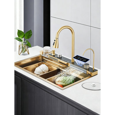 Évier de cuisine avec affichage DEL et boutons de style piano. Comprend un robinet trois-en-un, un robinet d'eau filtrée, un distributeur de savon et un nettoyant pour le verre (29,53 po x 17,72 po).