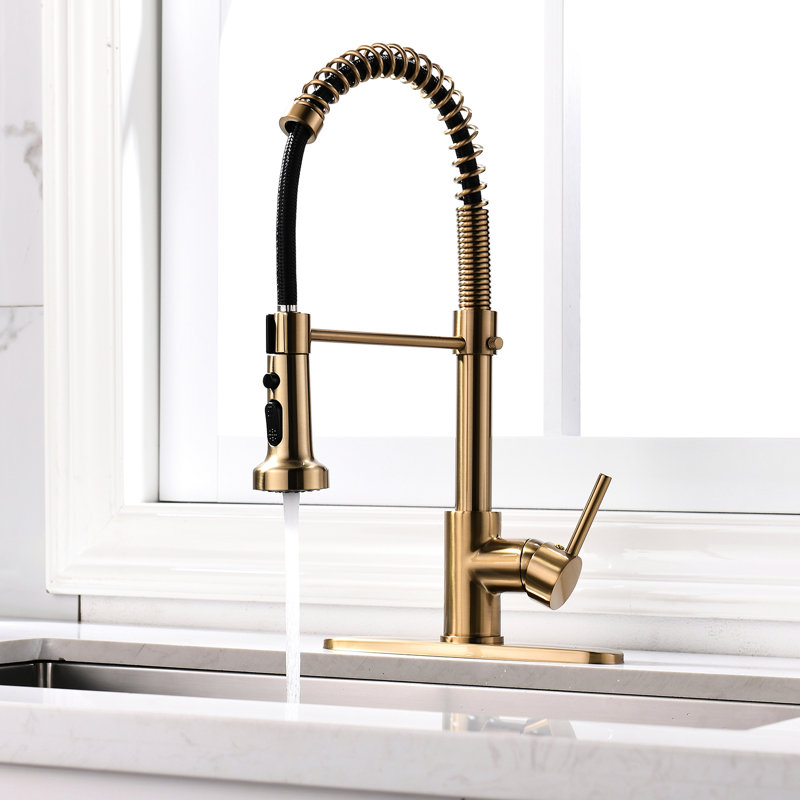 Robinet de cuisine contemporain en or brossé, rétractable, résistant aux empreintes digitales, facile à nettoyer, robinet élégant pivotant à 360 degrés en or, débit stable, cartouche en céramique