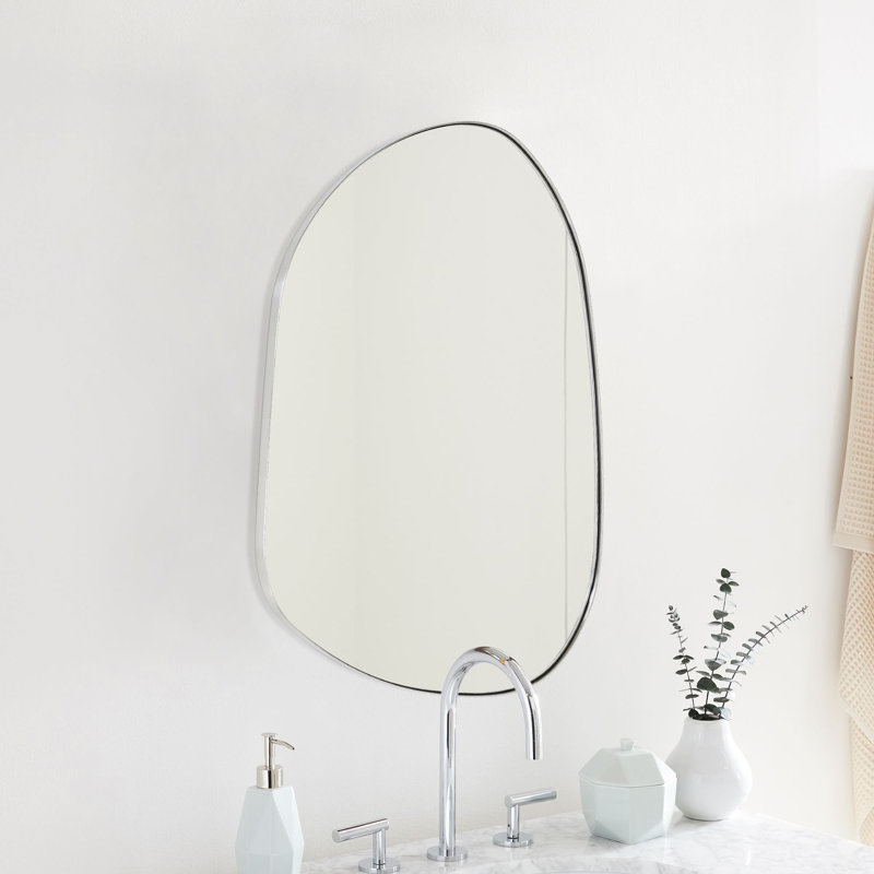 Miroir mural Bertlinde, 22 po x 30 po, Nickel brossé