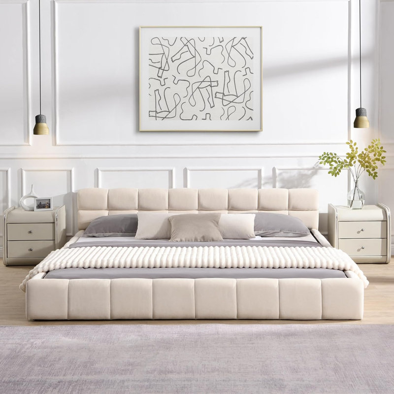 Très grand lit tapissier en chenille beige très grand avec motif damier, beige, Très grand lit