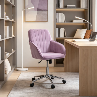 Chaise de bureau en velours lilas à couture verticale, fauteuil roulant de bureau pivotant à hauteur réglable, fauteuil de maquillage rembourré à base en métal argenté 5 étoiles pour bureau à domicile, options de couleur de revêtement en velours large, capacité de charge de 300 lb