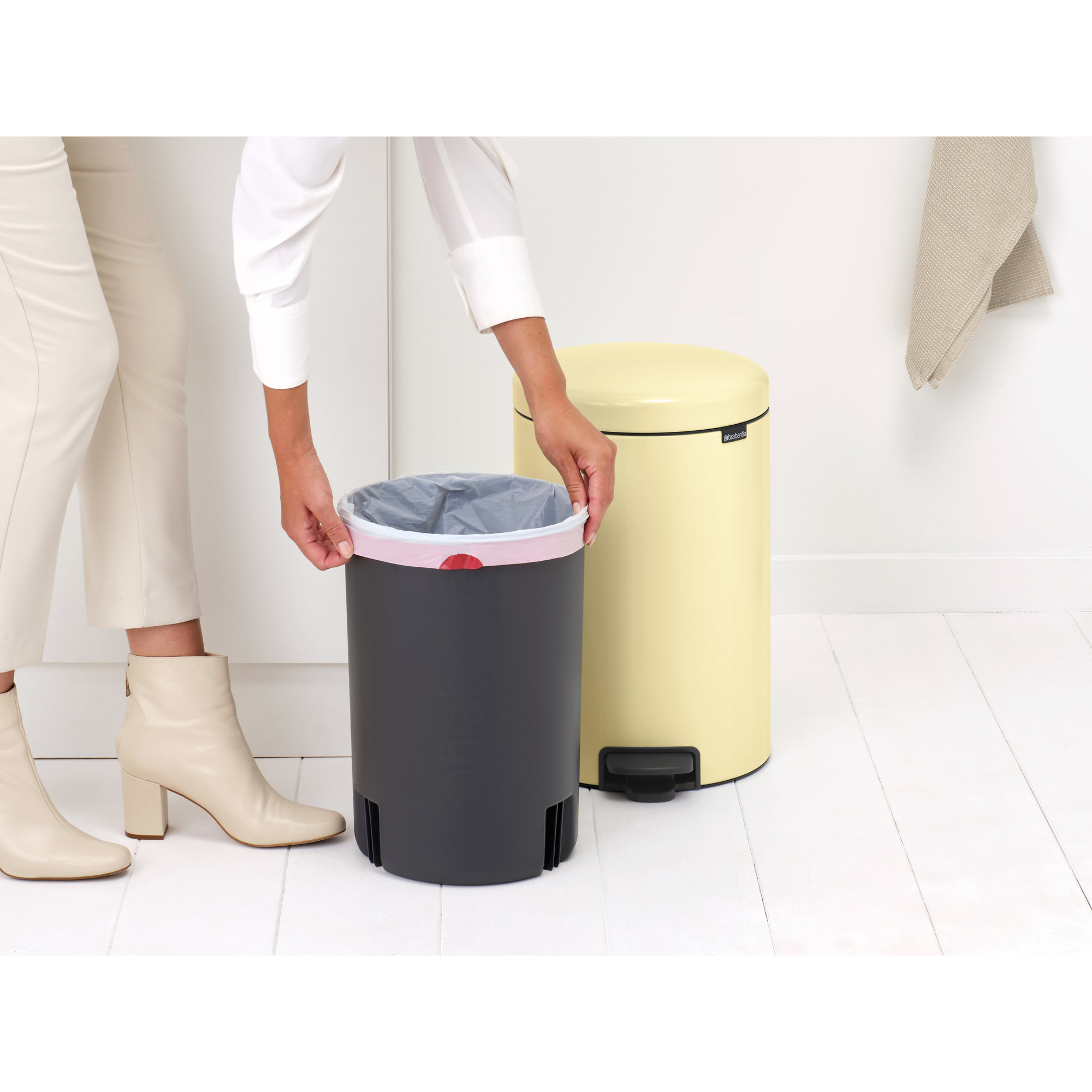 Brabantia Newicon Step On Trash Can, 5.3 Gallon (20 Liter), Mellow Yellow