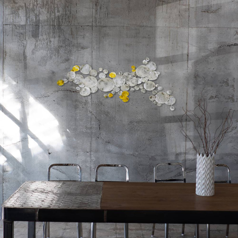 Glam Geometric Wall Decor on Metal