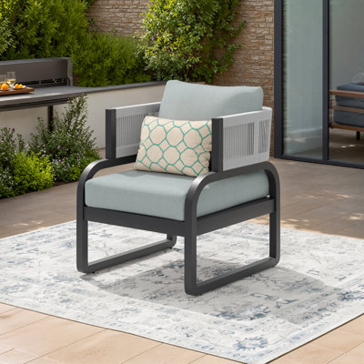 Chaise longue d'extérieur en bois d'acacia avec coussins et coussins Sunbrella (ensemble de 2)