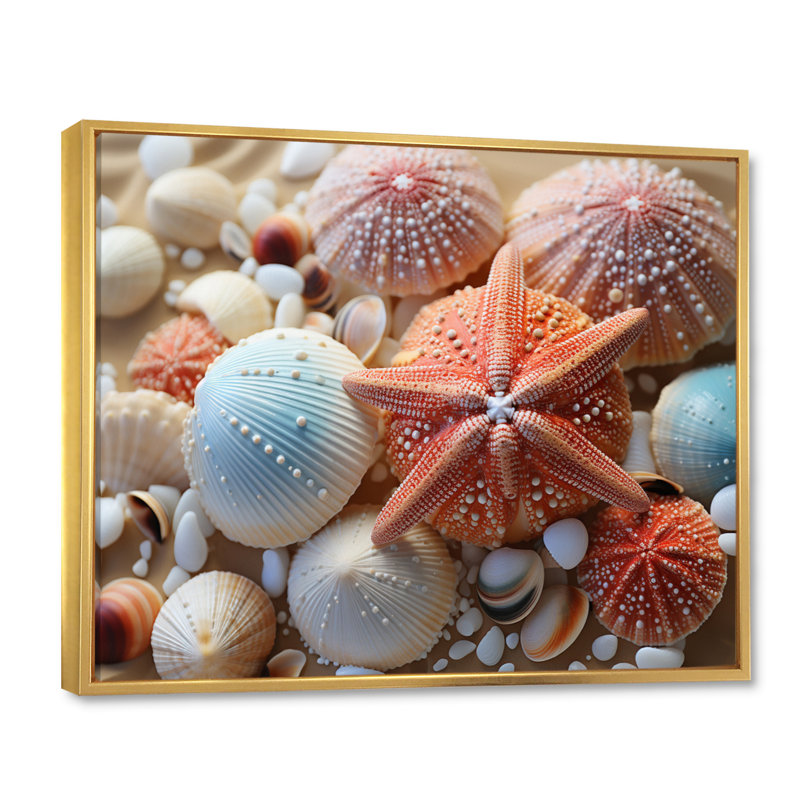 «Beach Photo Seashell Collage VII», reproduction sur toile, H 34 po x l 44 po x P 1,5 po, Or