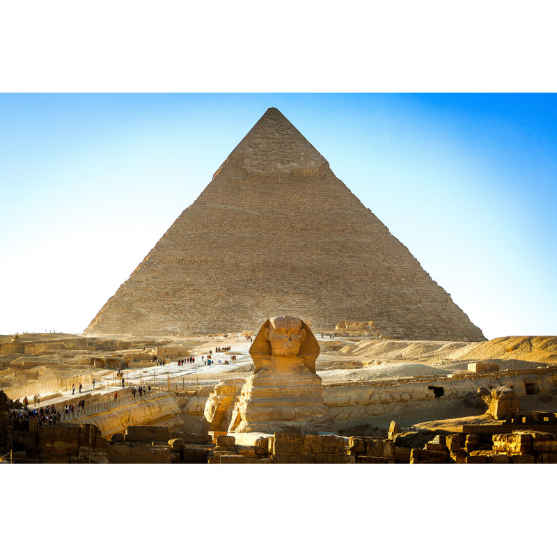 Annelie sphinx égyptien avec une pyramide sur toile par Gummybone, H 12 po x l 18 po