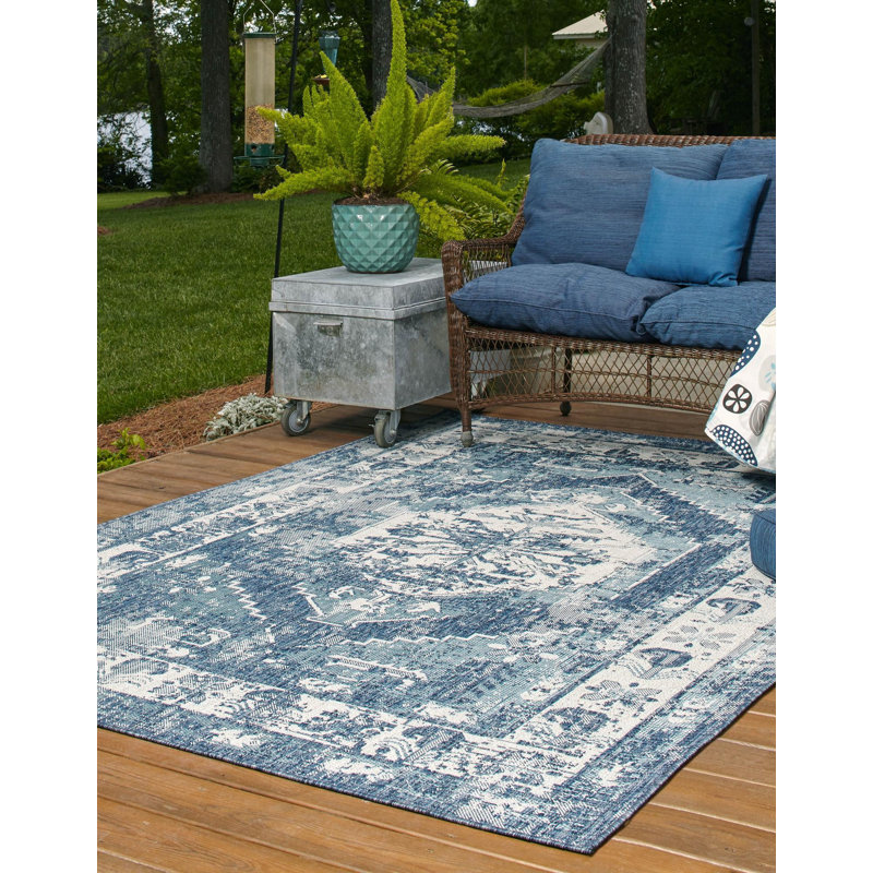 Tapis d'intérieur / extérieur bleu Susan, Rectangle 7 pi 10 po x 11 pi