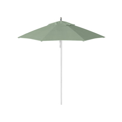 Parasol de patio blanc en aluminium 7,5 pi avec des nervures en fibre de verre et un élévateur de poulie en brume de spectre Sunbrella